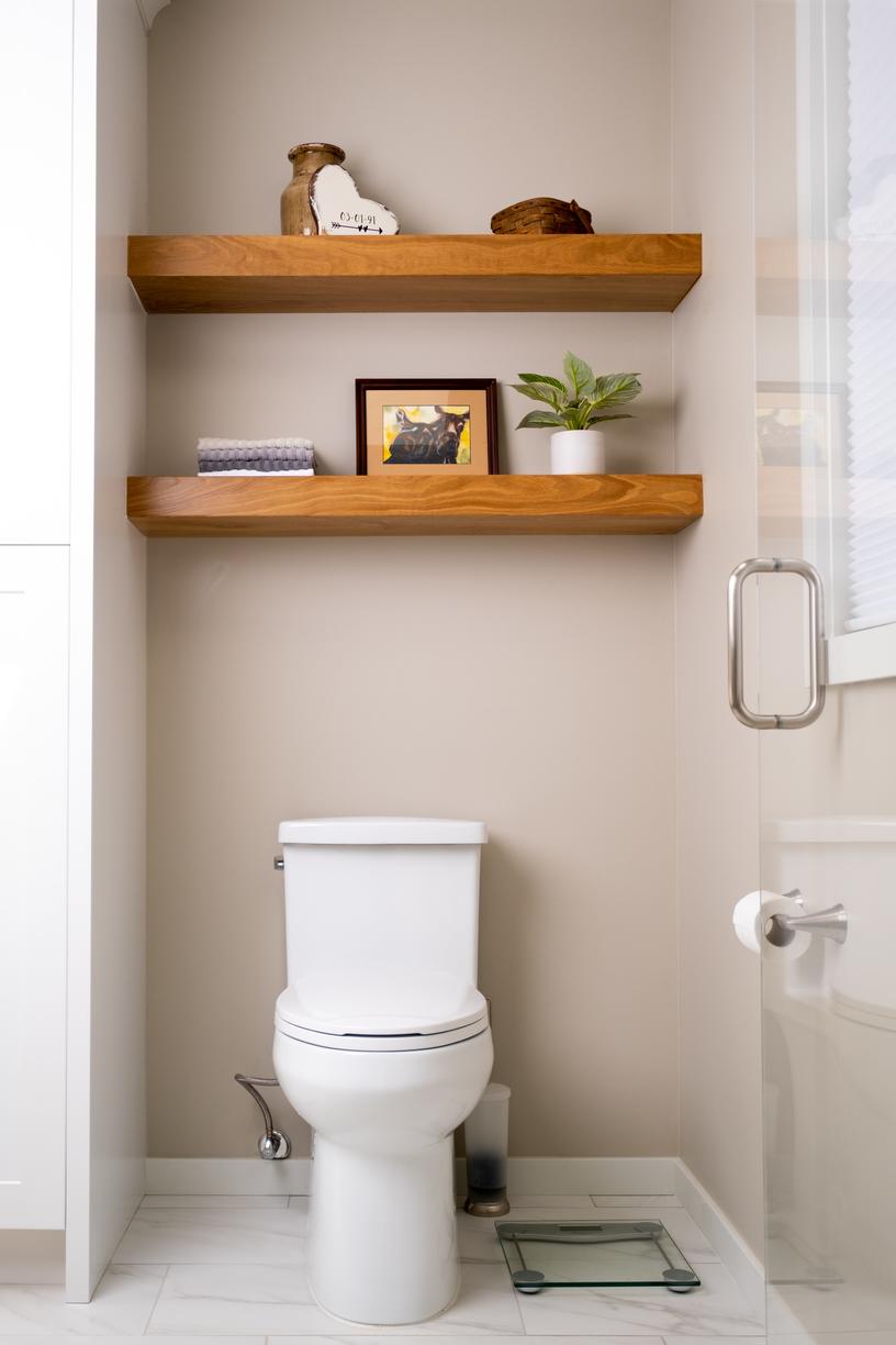 J&RS Photo Album - Lakeside Bathroom Remodel